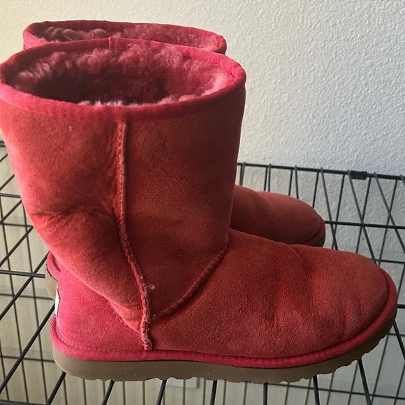 Red UGG Boots Size 8 - Picture 4 of 4